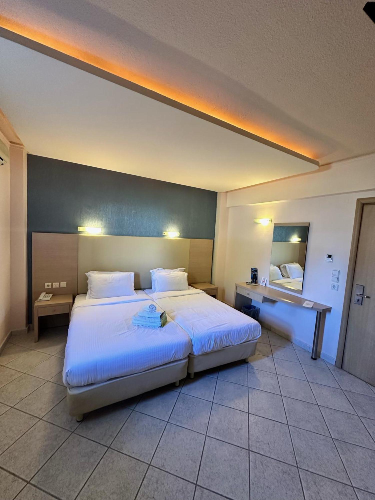 Tselikas Hotel Kozani Oda fotoğraf
