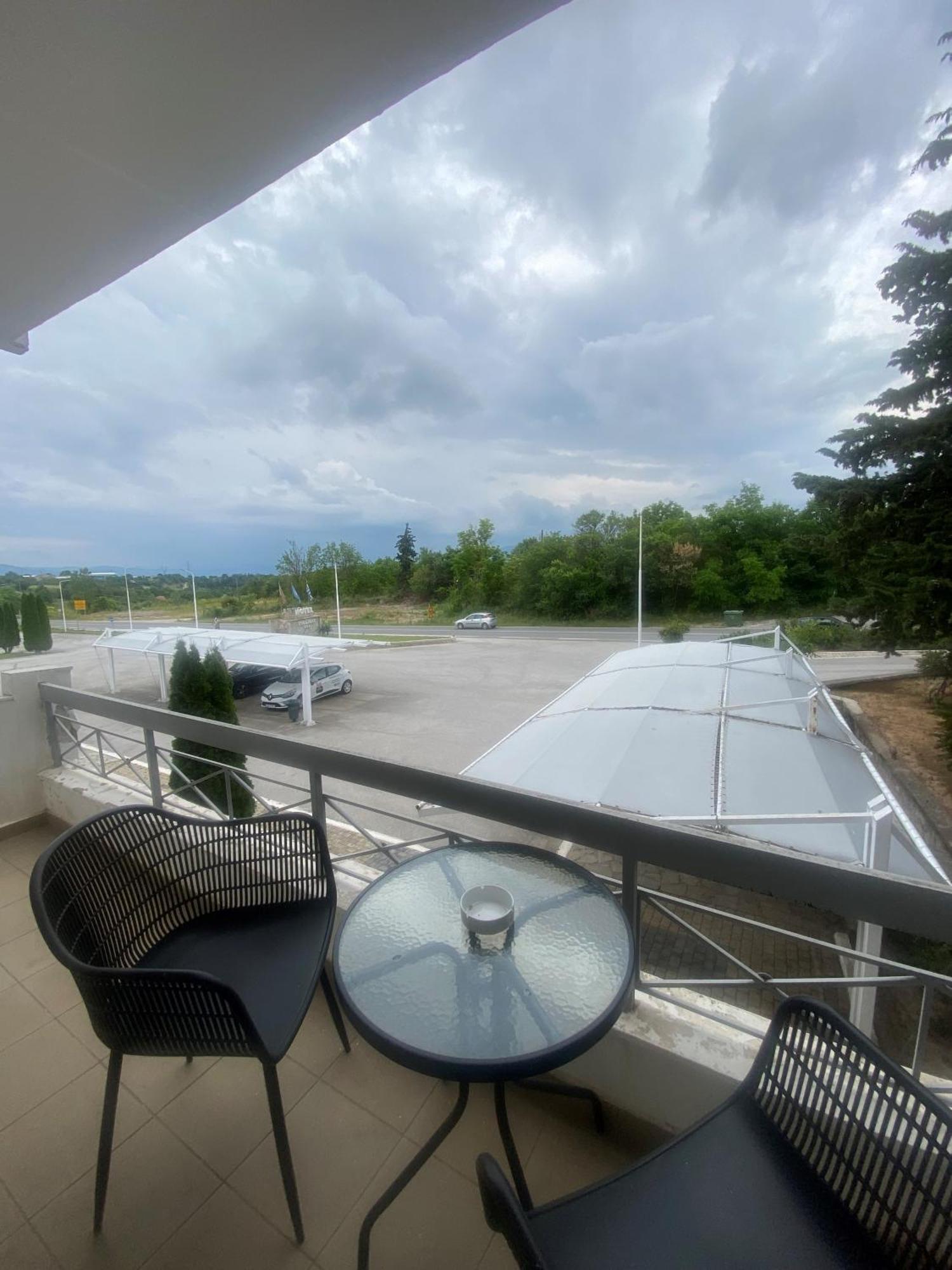 Tselikas Hotel Kozani Dış mekan fotoğraf